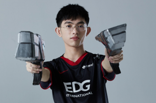 阜新篮球节盛大开幕 四国男篮邀请赛精彩纷呈